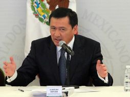 Osorio Chong asegura que para combatir la informalidad se debe democratizar la productividad y reducir la pobreza. ARCHIVO /