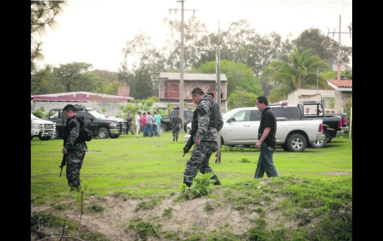 La zona del rancho vuelve a ser examinada de manera más detallada. ARCHIVO /