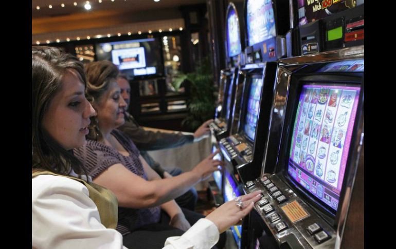 En Guadalajara se tiene detectada la operación de 11 casinos o centros de apuestas remotas. ARCHIVO /