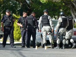 La Policía Municipal monta un operativo de seguridad en las inmediaciones de la casa. ARCHIVO /