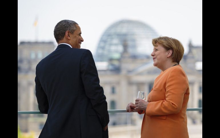 Merkel  y Obama pactan reuniones de alto nivel para abordar ''en detalle'' el espionaje de Washington a la Unión Europea. ARCHIVO /