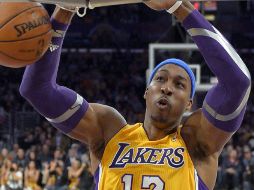 Dwight Howard deja Los Ángeles con pocos logros. AP /