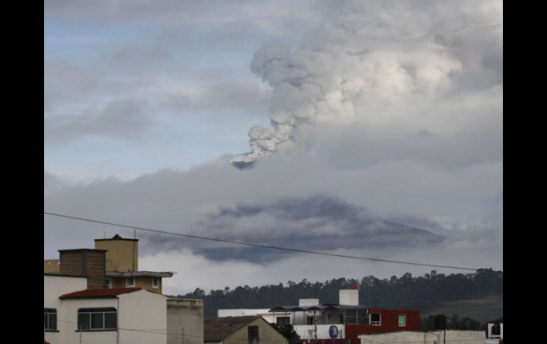 En las regiones cercanas al volcán hay 27 casillas instaladas. EFE /