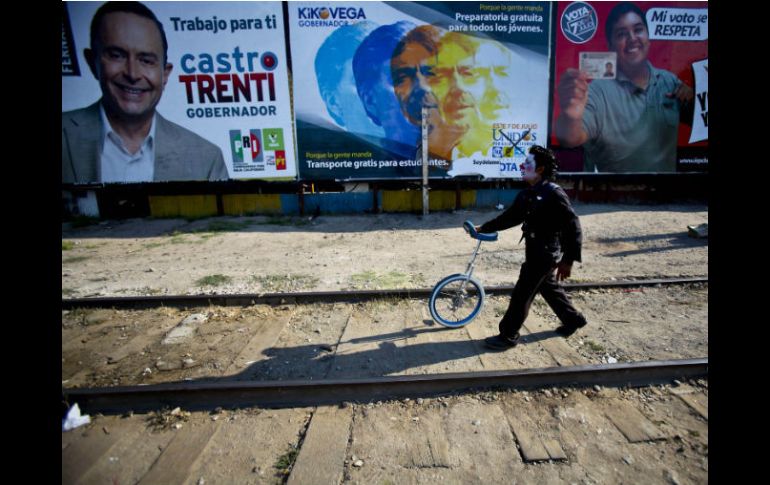 Las encuestas marcan a Castro Trenti, candidato del PRI,  como favorito para las elecciones de hoy en Baja California.. SUN /