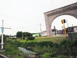 Cauce nocivo. Área próxima al lugar donde se instalaría un parque linea, a un lado del Río Santiago. EL INFORMADOR /