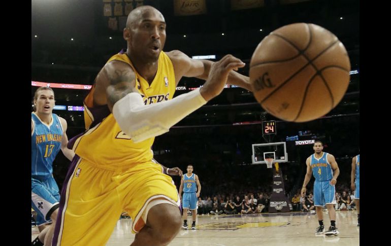 Kobe Bryant se encuentra convaleciente luego de ser operado en el Talón de Aquiles. ARCHIVO /