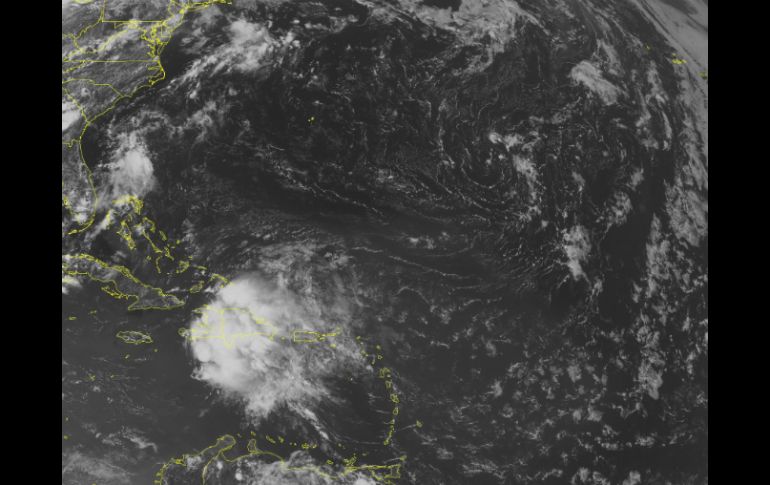 A las 17:00 horas locales (21:00 GMT) la onda tropical se ubicaba a 370 kilómetros al este-sureste de Kingston, Jamaica. AP /