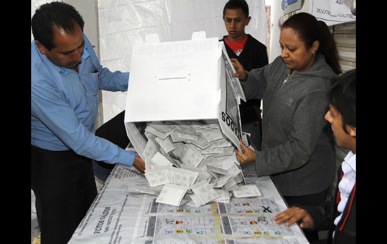 Anuncian que a las 20:00 del jueves se dará inicio a la sesión para el recuento de votos para gobernador. ARCHIVO /