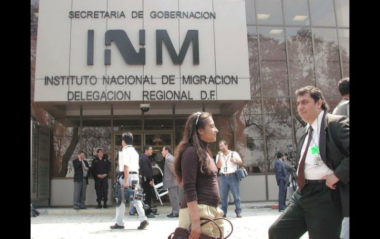 El INM explicó que gobiernos de México y EU aportan recursos humanos y económicos programa de repatriación. ARCHIVO /