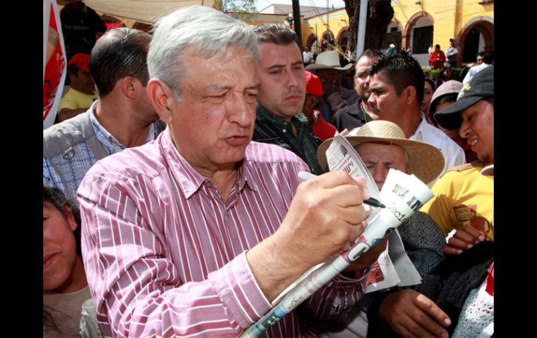 López Obrador fue el único aspirante presidencial que rebasó el tope de campaña establecido, pero no por 71.9 millones, sino por 46.3. ARCHIVO /