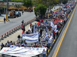 Durante los días más álgidos del movimiento magisterial, la SEG informó que por lo menos 2 mil 200 maestros iban a ser sustituidos. ARCHIVO /