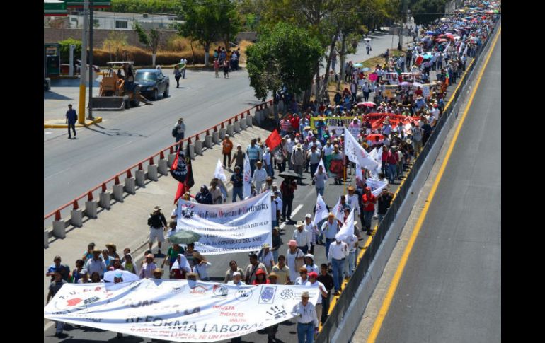 Durante los días más álgidos del movimiento magisterial, la SEG informó que por lo menos 2 mil 200 maestros iban a ser sustituidos. ARCHIVO /