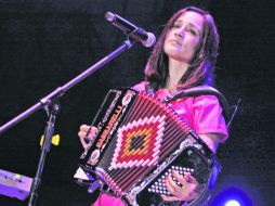 Para Julieta Venegas ser independiente es ''hacer lo que uno quiere hacer sin tener un perfil de industria''. NTX /