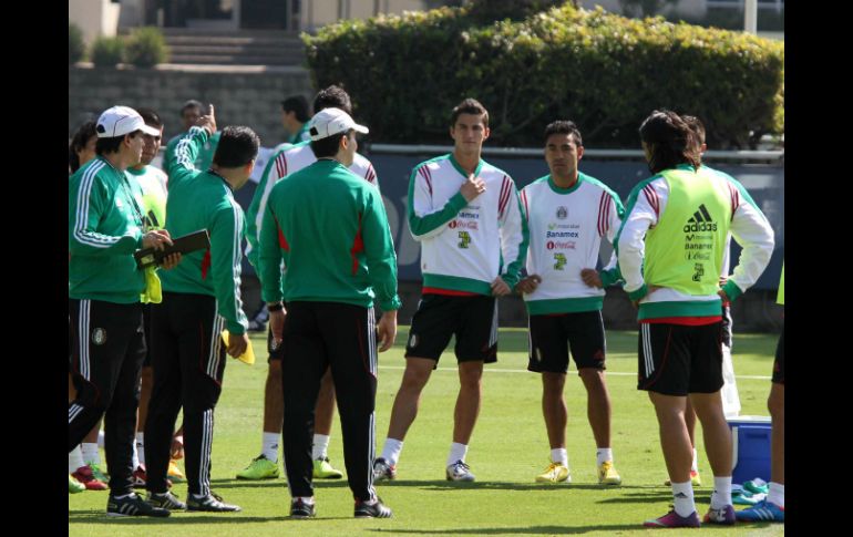 La Selección Mexicana llega a Denver con tres unidades con miras a empatar por lo menos con su rival. ARCHIVO /