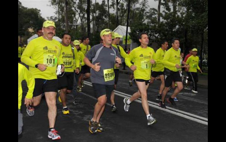 El Presidente Enrique Peña Nieto participa en la tercera carrera Molino del Rey, organizada por el Estado Mayor Presidencial. ESPECIAL /