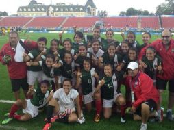 Las jugadoras 'aztecas' se sienten felices de haber realizado una hazaña más para el país en la Universiada (@Futbol_Mex_Feme). ESPECIAL /