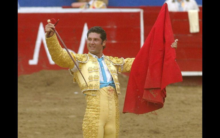 Ochoa tomó la alternativa como matador el 7 de enero de 1996 en la Plaza Monumental de Aguascalientes. ARCHIVO /