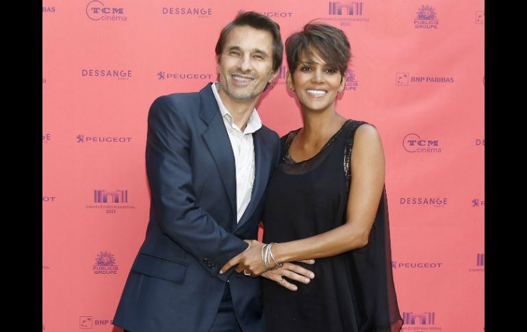 Olivier Martinez y Halle Berry llevaron a cabo su boda ante cerca de 60 invitados. EFE /