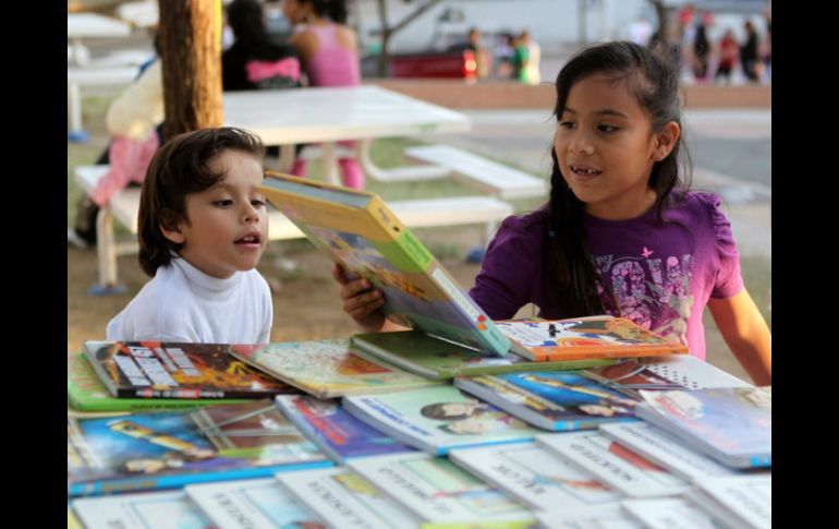 El INBA busca fomentar el hábito de la lectura y el análisis respecto a la importancia de la literatura. ARCHIVO /