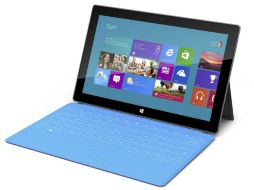 Microsoft presentó su tableta Surface el año pasado a un precio de 499 dólares. ARCHIVO /