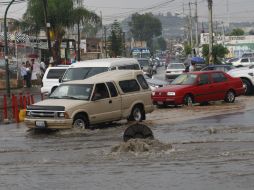 El nivel del agua descendió hasta alrededor de las 19:30 horas de este lunes.  /