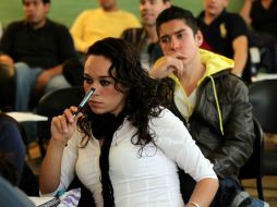 Alertan que casi dos de cada tres estudiantes dejan sus estudios en el primer grado académico. ARCHIVO /