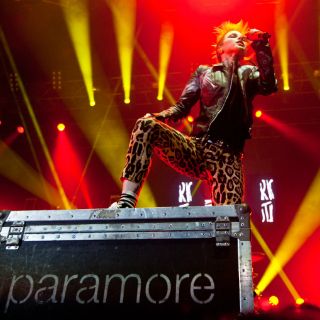 Paramore ofrece concierto lleno de energía