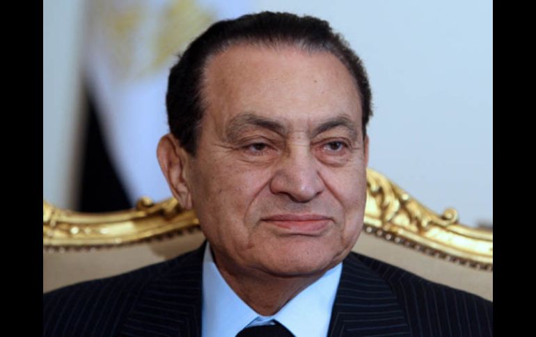 El Tribunal Penal de El Cairo ordenó el comienzo el próximo 19 de agosto del juicio contra el expresidente egipcio Hosni Mubarak. ARCHIVO /