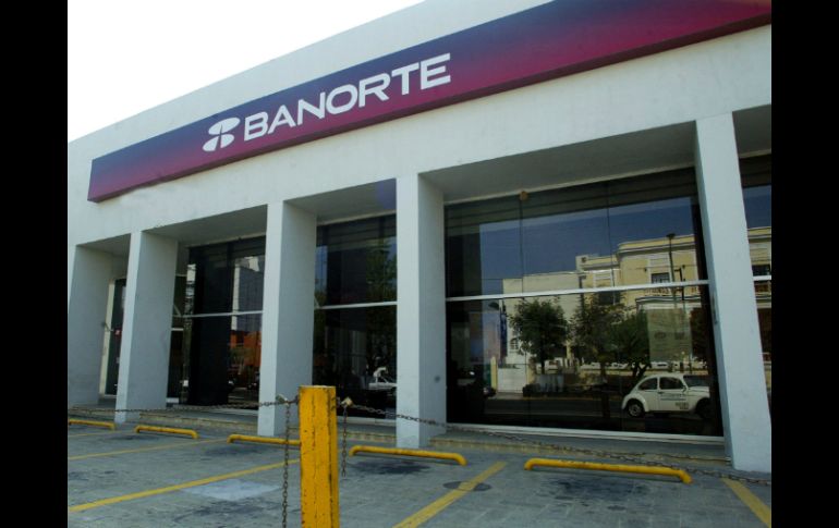 Banorte tiene más de 26 millones de clientes, más de 1.300 sucursales y gestiona activos por más de 148 mil millones de dólares. ARCHIVO /