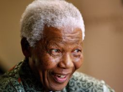 Nelson Mandela, quien está hospitalizado por una infección pulmonar, cumple años mañana 18 de julio. ARCHIVO /