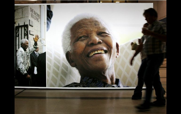 Mandela encabezó a Sudáfrica durante una tensa transición de la segregación racial a la democracia. ARCHIVO /