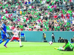 Rafa Márquez ha jugado un poco más retrasado en el equipo de ''Chepo'' de la Torre, por lo tanto casi no ha tenido opciones de gol. AP /