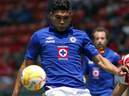 El colombiano ya no entrena con Cruz Azul. ARCHIVO /