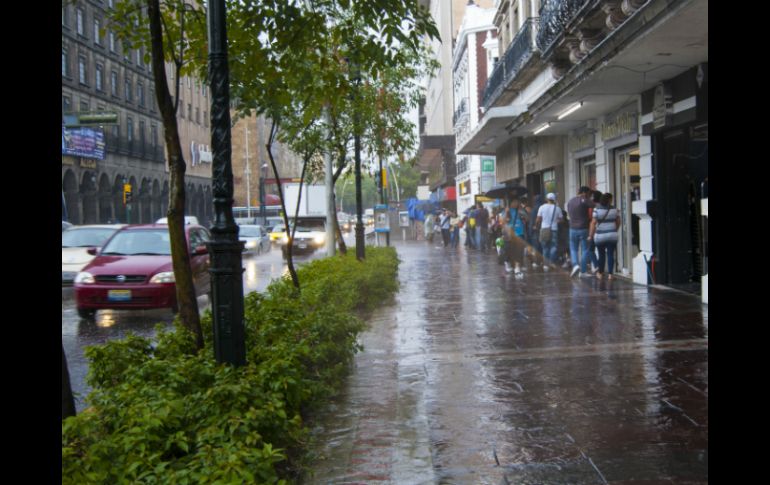 El meteorólogo manifiesta que para el resto del mes de julio existe la posibilidad de precipitaciones casi todos los días.  /