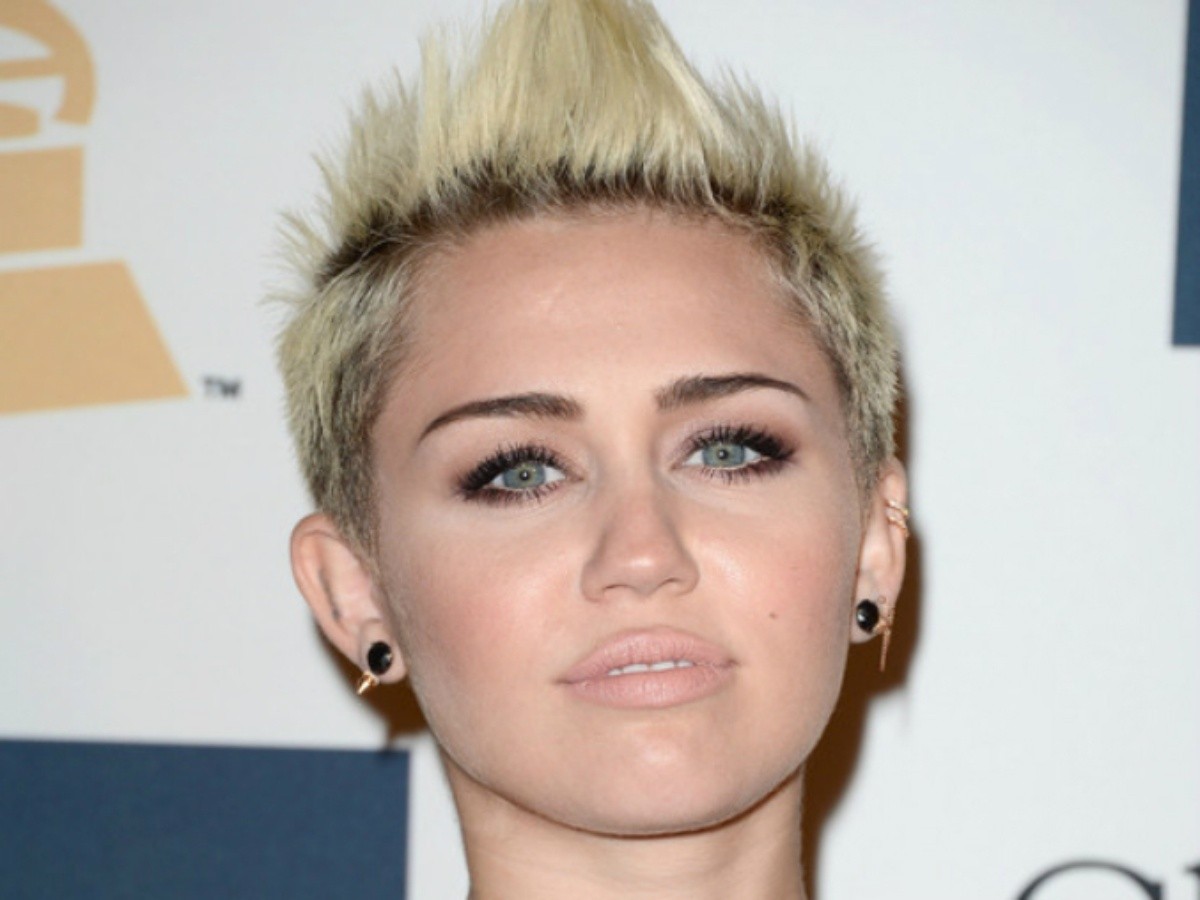 Despreocupan a Miley Cyrus críticas por su cabello | El Informador