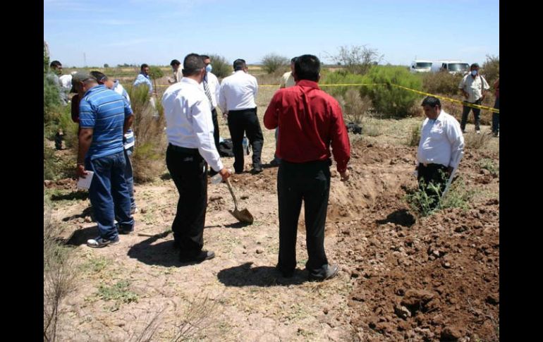 La Procuraduría debe entregar los datos de número de fosas clandestinas localizadas en los operativos contra el crimen organizado. ARCHIVO /