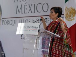 La titular de Sedesol, Rosario Robles, señaló que no debe haber partidos políticos en la Cruzada Nacional Contra el Hambre. NTX /