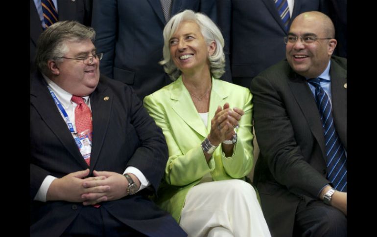 El director del Banco de México, Agustin Carstens, Christine Lagarde y Mahmoud Mohieldin durante la reunión. EFE /