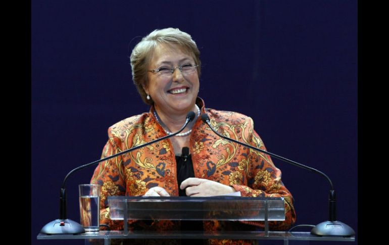 Michelle Bachelet lidera los sondeos de opinión. ARCHIVO /