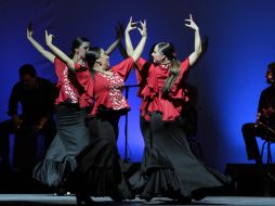 El programa estuvo integrado por siete cuadros coreográficos, en los que las Truco y sus bailarinas dejaron el alma en el escenario. NTX /