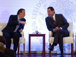 Meade (i) y Ávila (d) durante el Seminario de Política Exterior de México y Agenda Internacional de los Gobiernos Locales. NTX /