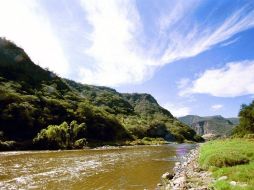 La macrorrecomendación por el exceso de contaminantes en el cauce del Río Santiago se emitió en enero de 2009. ARCHIVO /