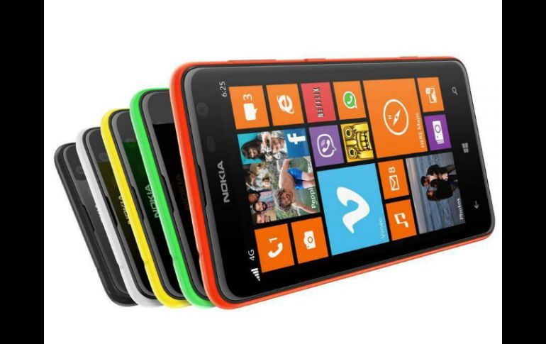 El Nokia Lumia 625 tiene una pantalla táctil de 4.7 pulgadas, de mayor tamaño frente a otros equipos. ESPECIAL /