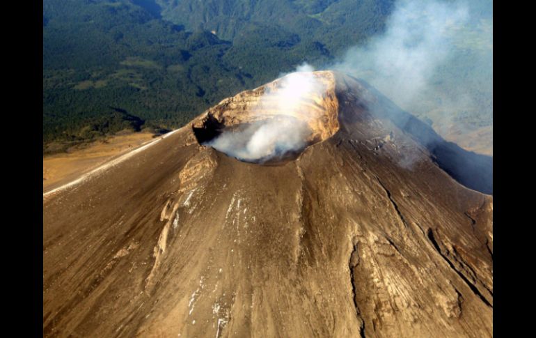 Hasta la tarde de hoy, ''Don Goyo'' registró un total de 75 exhalaciones. AFP /