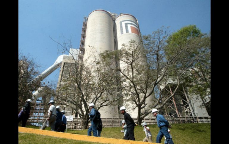 El sector industrial y comercial continuó mostrando un desempeño positivo durante el mismo periodo. ARCHIVO /