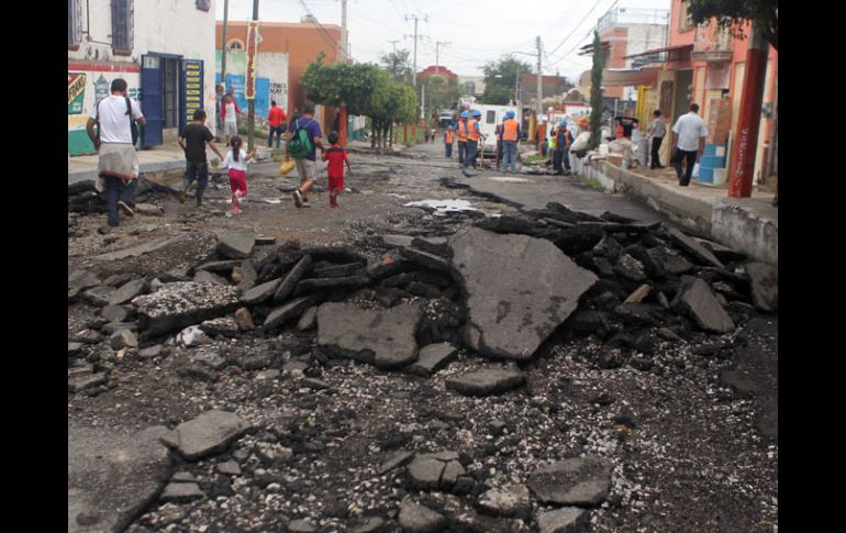 La inundación del pasado lunes en Tonalá, causó afectaciones en viviendas, calles y arrastró automóviles. EL INFORMADOR /