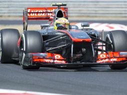 Sergio Perez durante la primera sesión de entrenamientos libres en el circuito de Mogyorod. EFE /