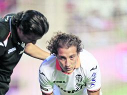 Guardado salió como titular en el duelo de su equipo ante el Milán, por la Guinness International Champions Cup. EFE /