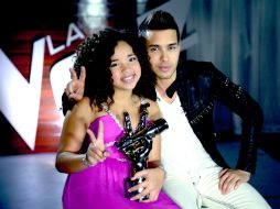 La cantante cubana Paola Guanche, junto con el cantante Prince Royce. ESPECIAL /