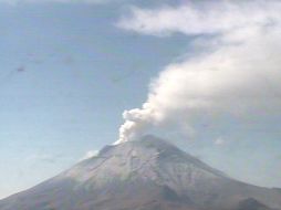 El volcán Popocatépetl registró en las últimas 24 horas 38 exhalaciones de baja intensidad. ARCHIVO /